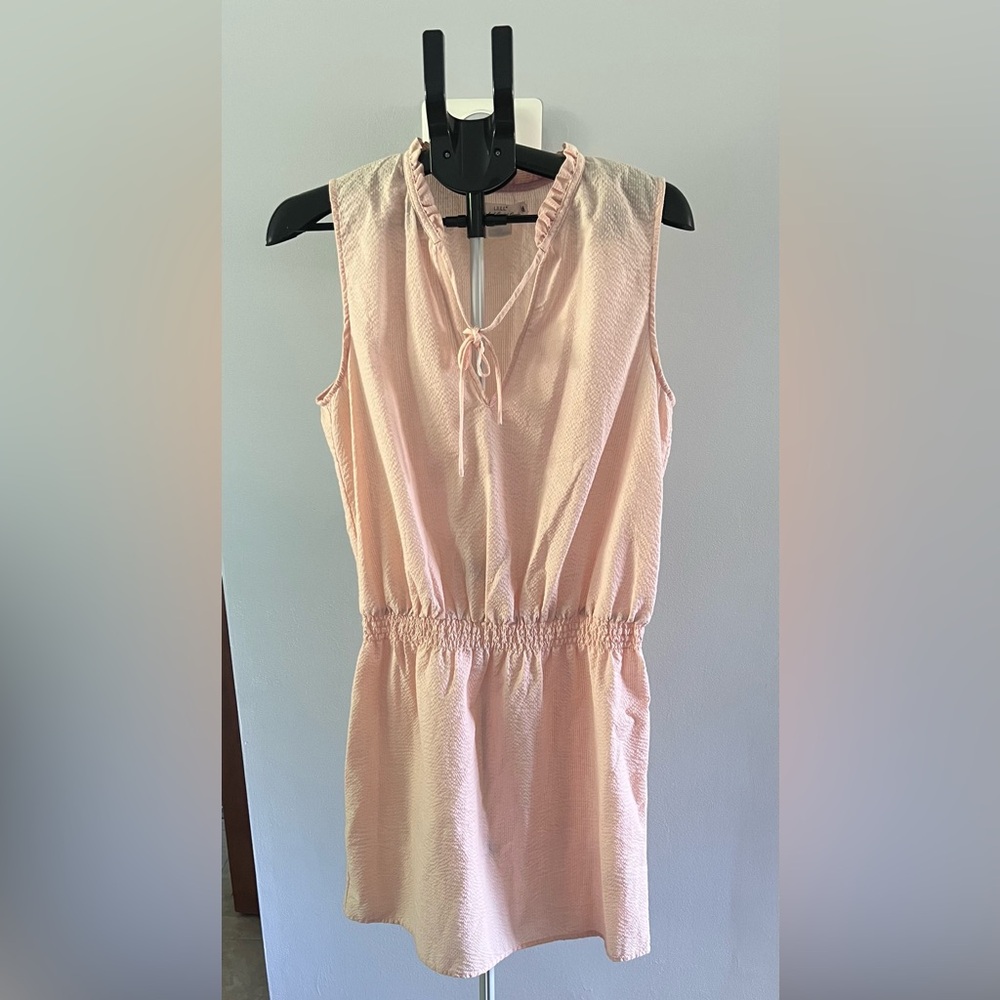 Label of graded good Cute light‎ weight peach dress size medium